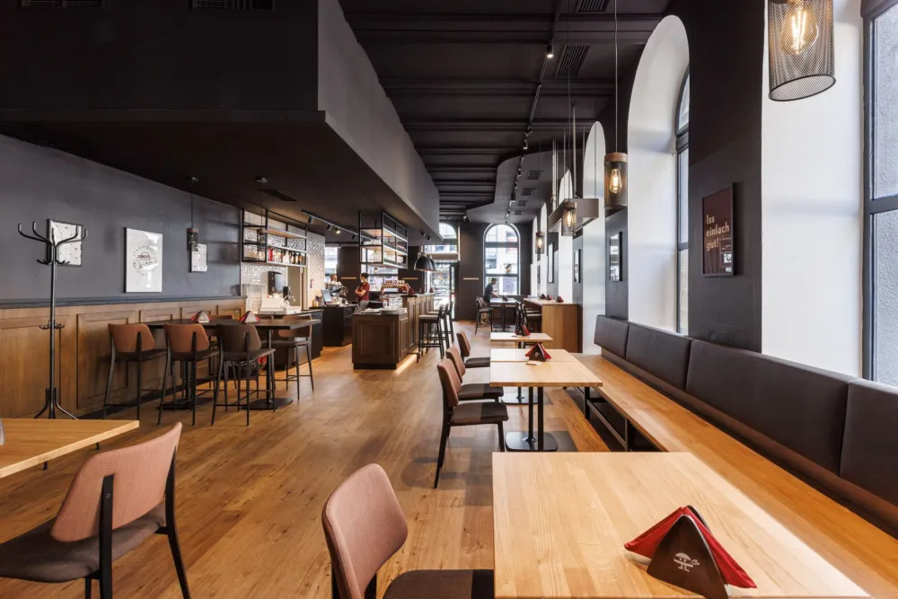 Fladerei-Favoritenstrasse©Derenko-Innenarchitektur-Gastronomie-und-Hotelerie-Wien-10.jpg
