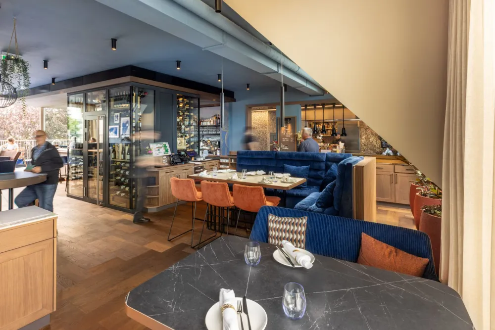 Wilma-Restaurant-Rooftop-Bar-Derenko-Innenarchitektur-Gastronomie-Hotelerie-Wien-Web-01.jpg