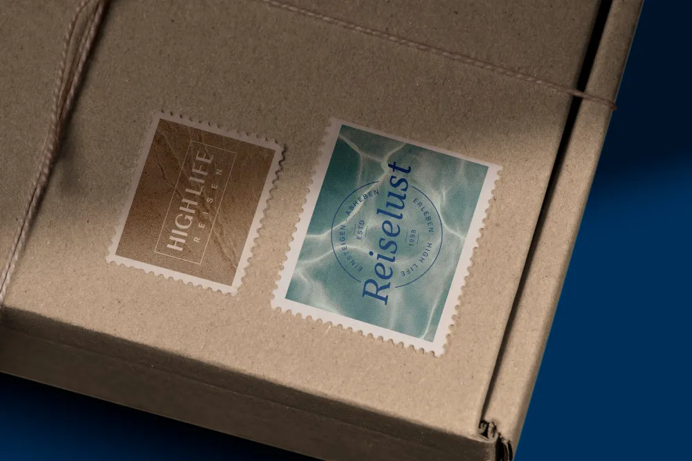 11-HighLifeReisen-Reisebuero-Briefmarken-mit-Reiselust-und-Logo-Derenko-Branding-Service.jpg