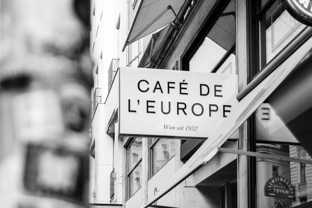 17-Cafe-de-l'europe-Wien-Graben-Design-Derenko-Innenarchitekur-Kaffehaus.jpg.jpg
