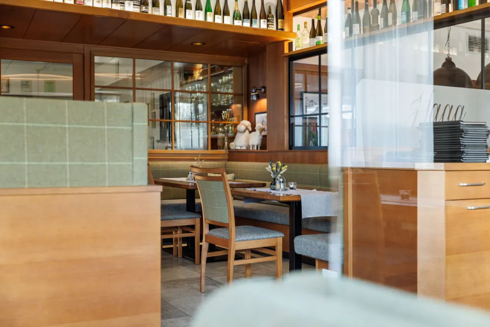 10-Gasthof-Haag-Haitzendorf©Derenko-Innenarchitektur-Hotel-und-Gastronomie-Wien.jpg