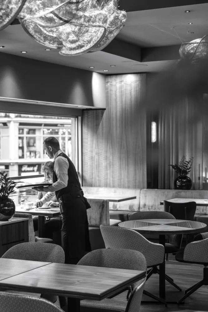 06-Cafe-de-l'europe-Wien-Graben-Design-Derenko-Innenarchitekur-Kaffehaus.jpg.jpg