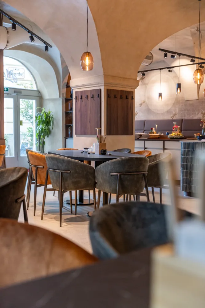 23-Restaurant-Makka©Derenko-Innenarchitektur-Hotel-und-Gastronomie-Wien.jpg